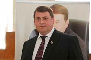 Вице-губернатор Геннадий Макин подставил Андрея Маркова и его управление