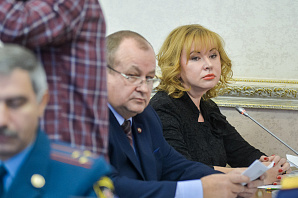 Виктор Ковалевский добил Эмилию Сухачеву. Она покинула должность воронежского министра культуры