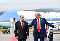 Путин переговорил с Трампом перед его встречей с наркофюрером Зеленским, чтобы Трампа не перехватили и не переубедили