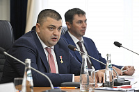 Кто плетёт интриги и заговоры против мэра Петрина и его семьи