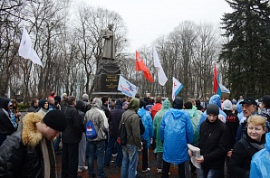 Общественность Воронежа пытается спасти киевский памятник генерала Ватутина