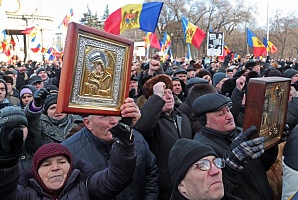 Молдавская оппозиция занялась блокировкой транспортных магистралей