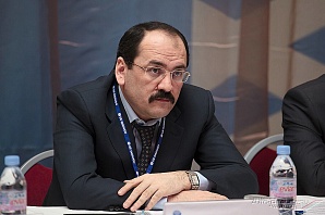 Тохиржон Абдунабиевич, сыгравший роковую роль в судьбе начальника воронежского управления ФМС, обманывает русских
