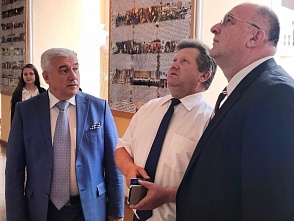 Вузы Воронежа и Косово заключили соглашение о сотрудничестве при посредничестве лидера воронежской «Родины»