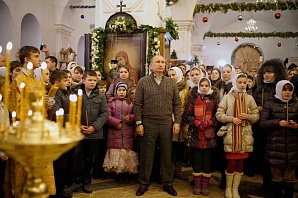 Владимир Путин встретил Рождество в воронежском храме