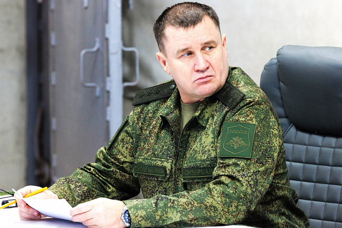 Сухопутные войска РФ возглавил генерал Прорыв. Что сказал Владимир Путин повышением Мордвичёва и Солодчука