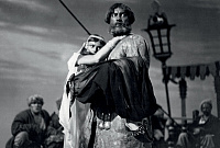 Успех Дранкова. На съёмках первого русского художественного фильма про Степана Разина за борт бросали не актрису, а манекен