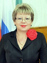 Глава администрации Семилукского района Ирина Кокорева проглядела свастику у «Единой России»