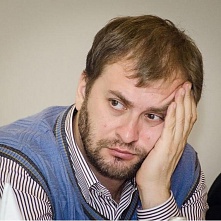 Вслед за Оксаной Соколовой СМИ провожают в отставку Илью Сахарова