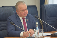 Вице-спикер Черкасов выторговал у Воргордумы голосование за себя курсантов. Против сделки была только фракция КПРФ