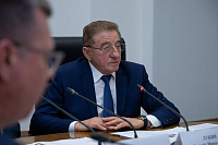 Сергей Лукин и Юрий Матузов не удержались в Думе от вопросов к воронежскому строительному министру Кулешову